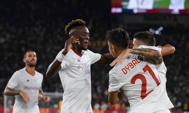 Roma 2 superstjerne debuterer på hjemmebane, konkurrenceevnen stiger direkte